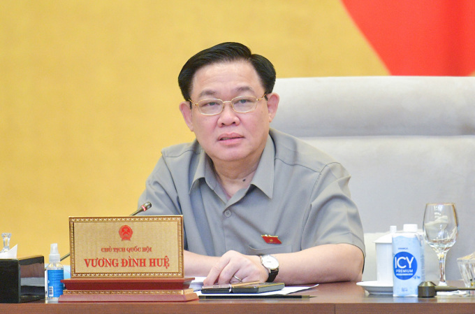 Chủ tịch Quốc hội Vương Đình Huệ phát biểu tại phiên họp 25 của Ủy ban Thường vụ Quốc hội, chiều 24/8. Ảnh: Hoàng Phong
