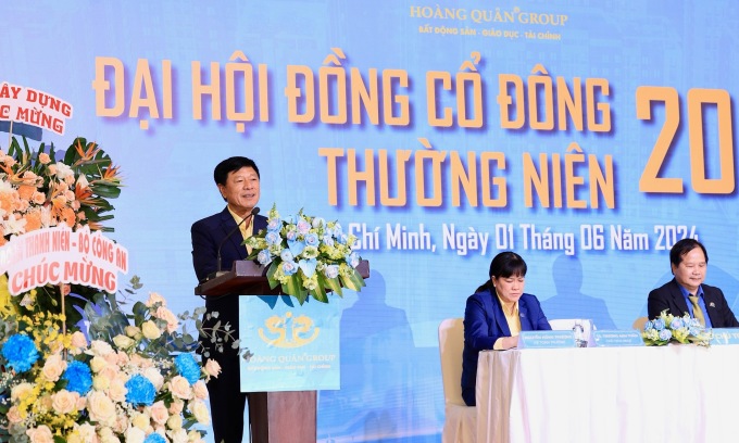 Ông Trương Anh Tuấn - Chủ tịch Hội đồng quản trị HQC, phát biểu trong đại hội cổ đông năm 2024. Ảnh: HQC