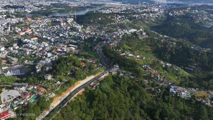 Khu vực đèo Prenn cửa ngõ Đà Lạt, Lâm Đồng. Ảnh: Đăng Khoa
