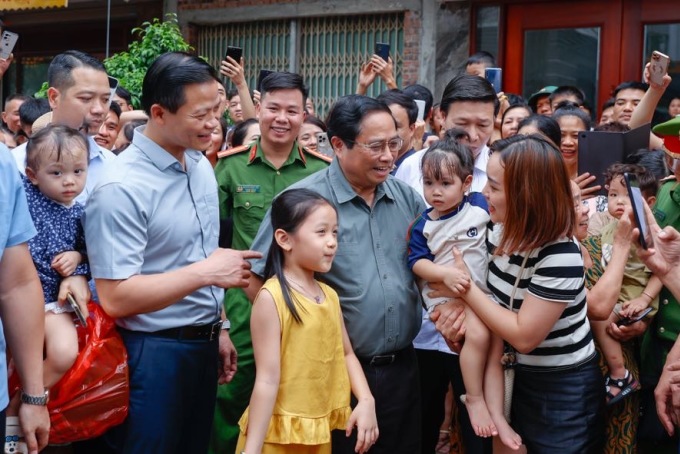 Thủ tướng Phạm Minh Chính tới thăm khu nhà ở xã hội Thống Nhất tại phường Võ Cường, thành phố Bắc Ninh, sáng 22/9. Ảnh: Nhật Bắc