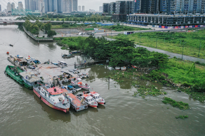 Khu đô thị mới Thủ Thiêm đang có nhiều dự án thành phần chờ gỡ vướng pháp lý. Ảnh: Quỳnh Trần