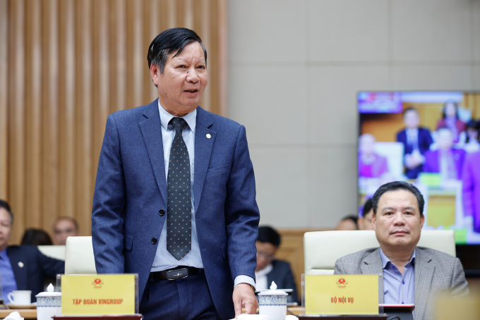Ông Lê Khắc Hiệp, Phó Chủ tịch Tập đoàn Vingroup phát biểu tại hội nghị về nhà ở xã hội, chiều 6/3. Ảnh: VGP/Nhật Bắc