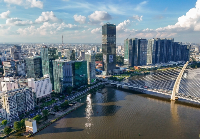 Bất động sản khu vực ven sông Sài Gòn với các dự án chung cư. Ảnh: Quỳnh Trần