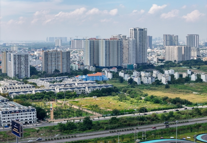 Bất động sản khu Đông TP HCM với các dự án chung cư, nhà phố, đất nền. Ảnh: Quỳnh Trần