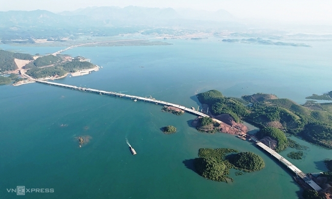 Cầu Vân Tiên nối liền Vân Đồn và Tiên Yên, tỉnh Quảng Ninh. Ảnh: Minh Cương